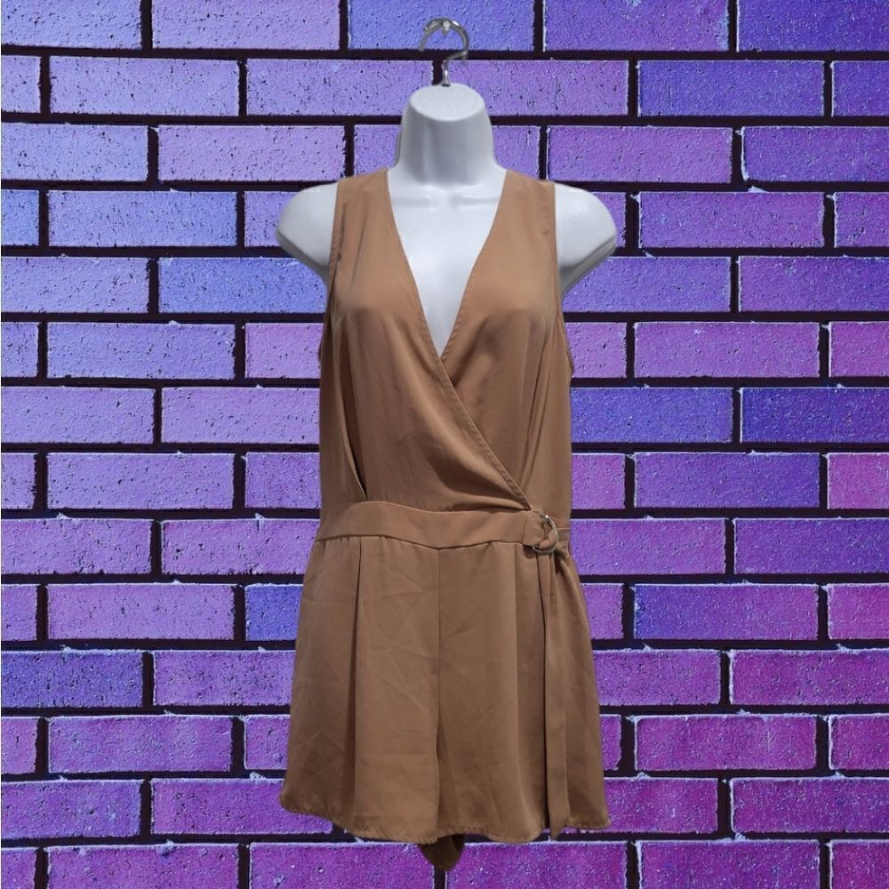 Forever21 V-Neck Belted Romper Size M